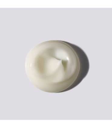 Текстура ночной сыворотки Shu Uemura Essence Absolue Overnight Serum