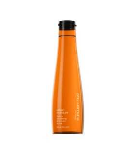 Shu Uemura Urban Moisture Shampoo for moisturizing dry hair, 300ml